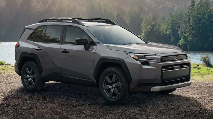 Toyota R