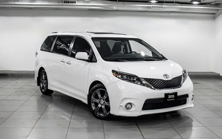 Toyota Sienna 2015
