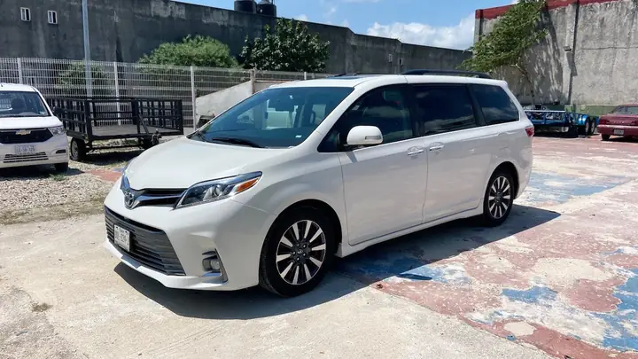Toyota Sienna 2018
