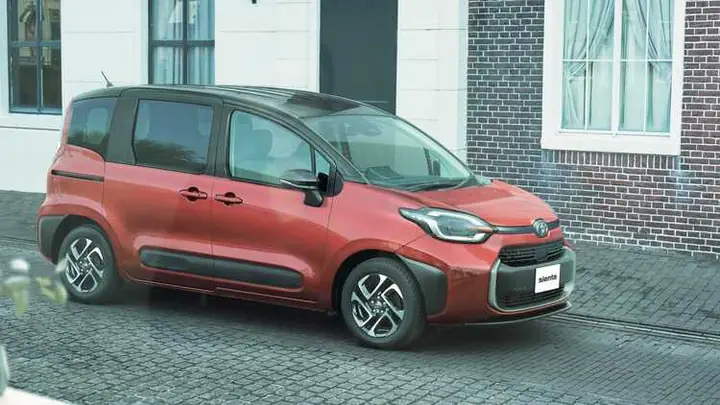 Toyota Sienta 2023