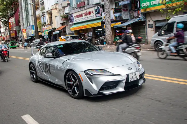 Toyota Supra Giá