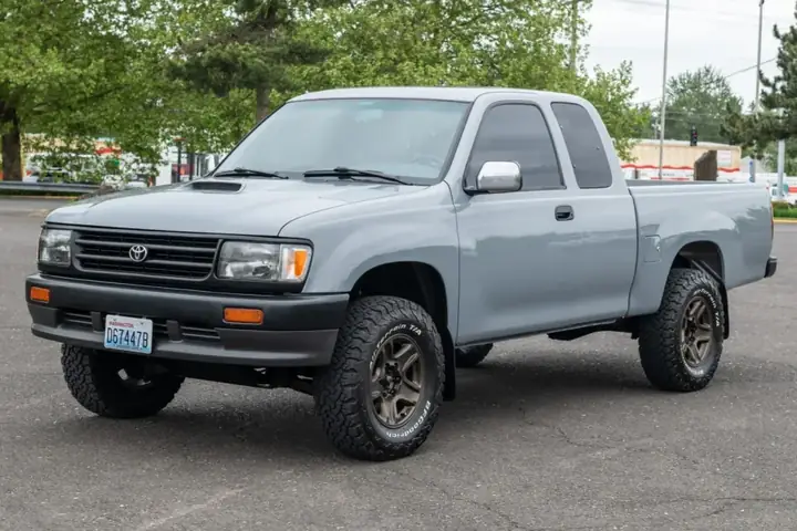 Toyota T100