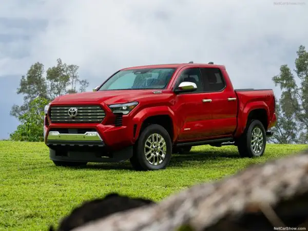 Toyota Tacoma Giá