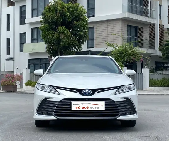 Toyota White