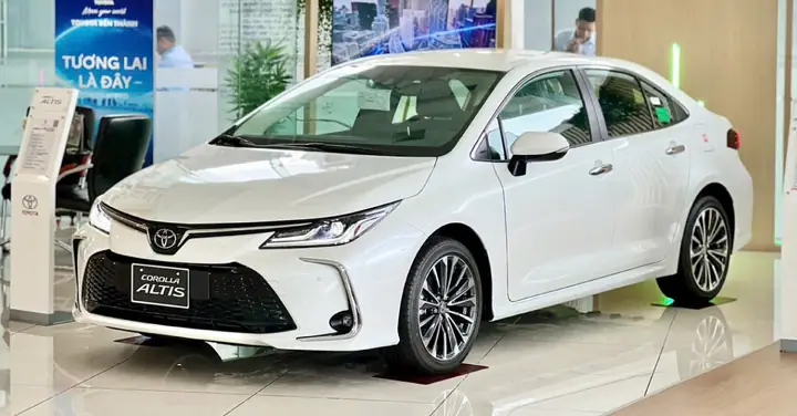 Xe Toyota Altis
