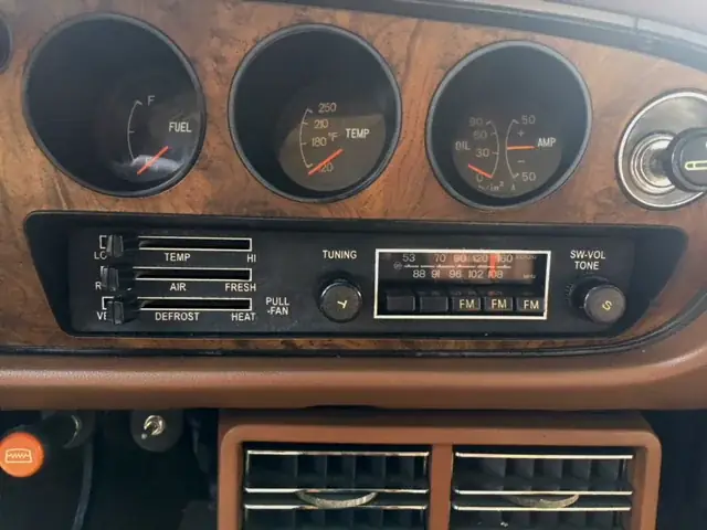 1977 Toyota Celica Radio