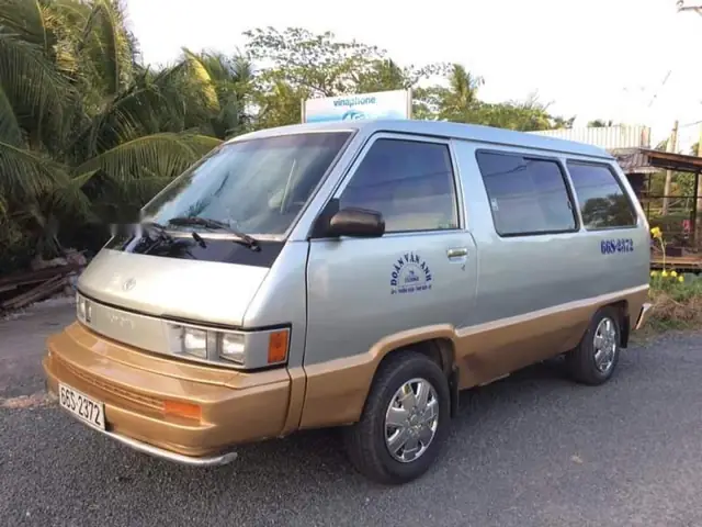 1984 Toyota Tarago Van