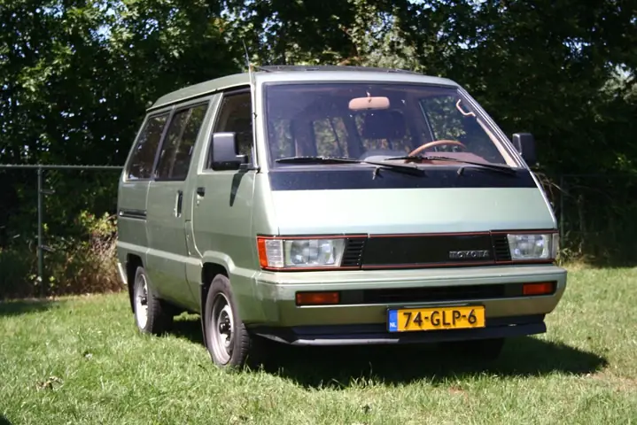 1984 Toyota Tarago Van