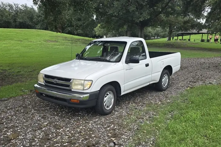 1999 Toyota Tacoma White 1999 Toyota Tacoma White
