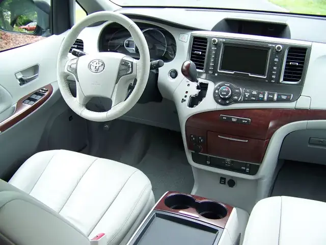 2011 Toyota Sienna Se 2011 Toyota Sienna Se
