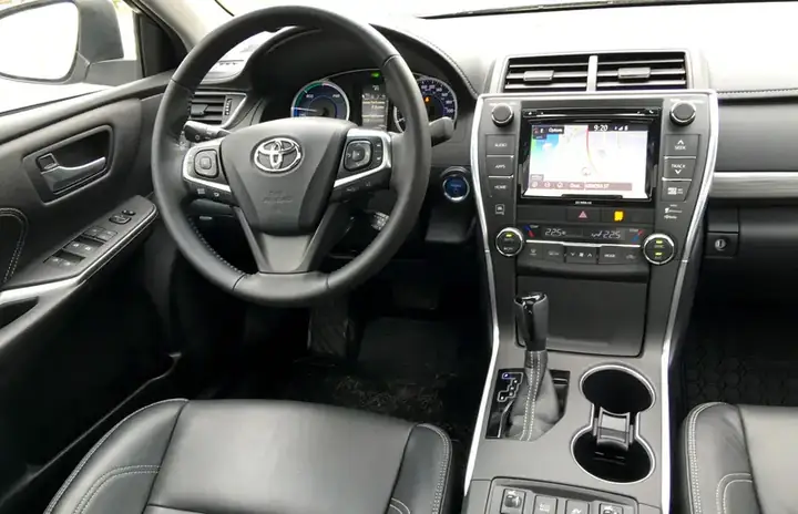 2016 Toyota Camry Hybrid