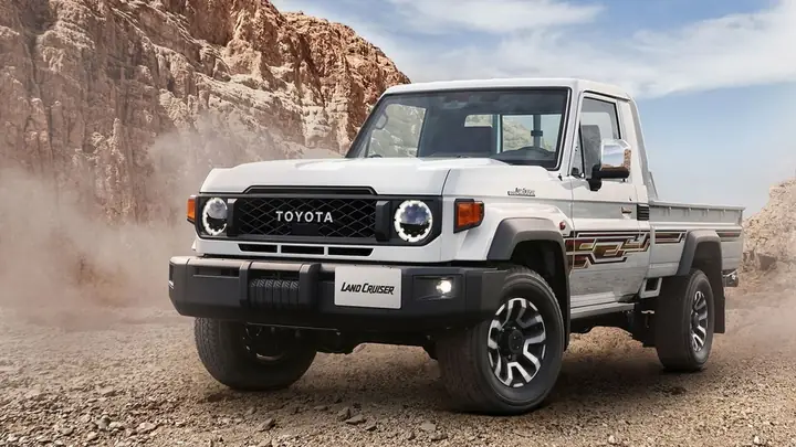 Ban Toyota Land Cruiser
