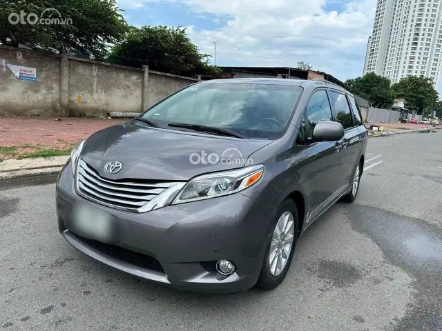 Bán Toyota Sienna 2011