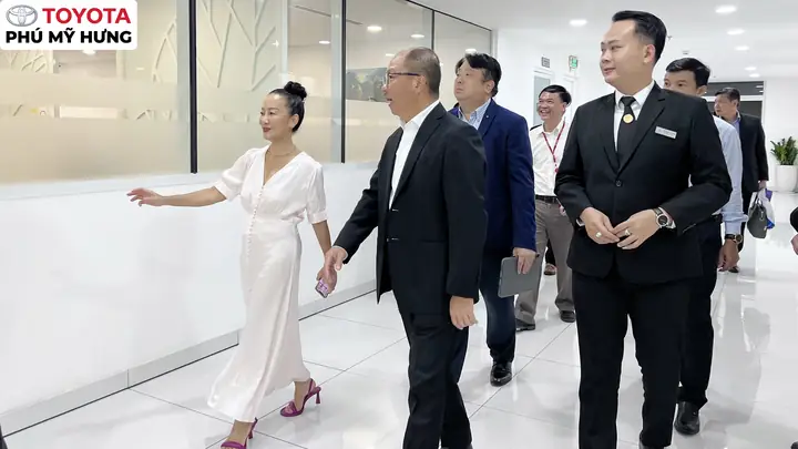 Công Ty Toyota Phú Mỹ Hưng
