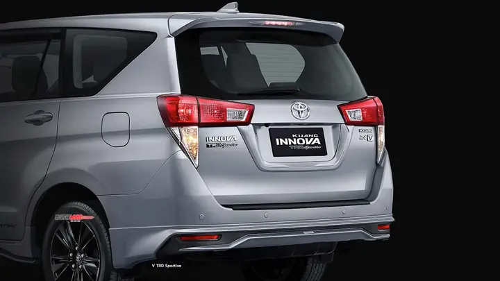 Cốp Toyota Innova