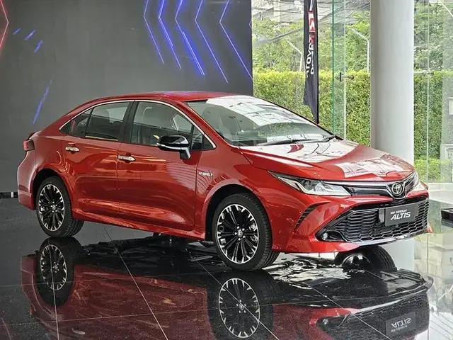 Đánh Giá Toyota Altis
