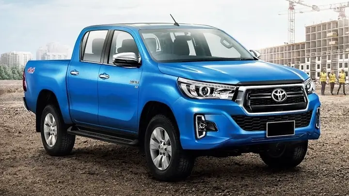 Giá Toyota Hilux 2019