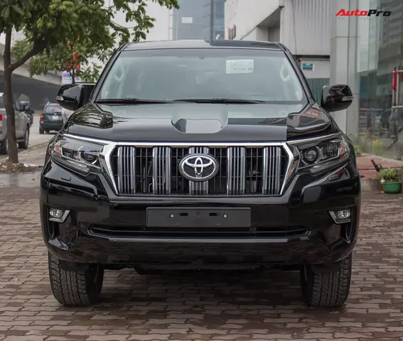 Giá Toyota Prado 2018
