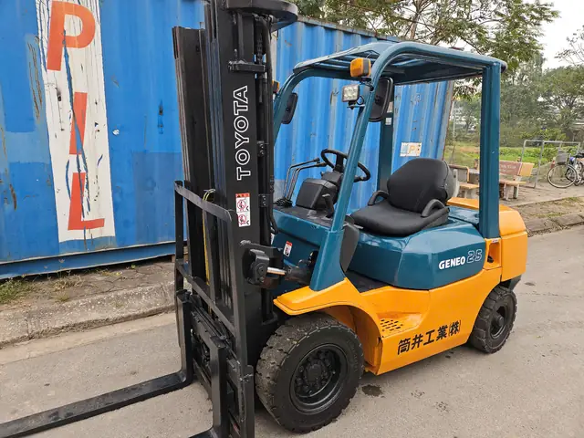 Giá Xe Nâng Toyota 2.5 Tấn