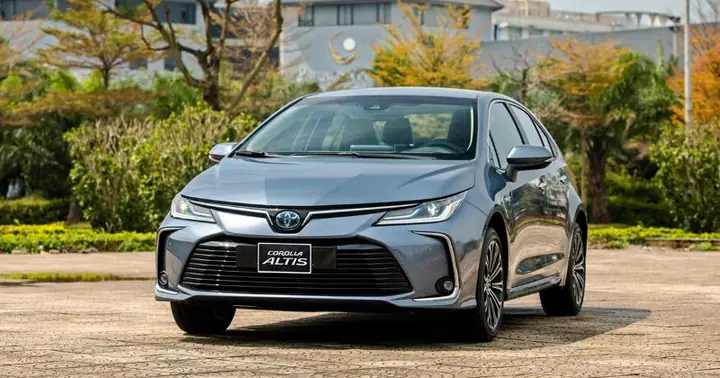Giá Xe Toyota Altis 2013 Cũ