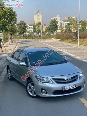 Giá Xe Toyota Corolla Altis 2012