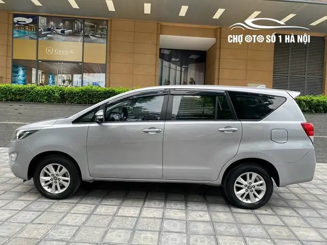 Giá Xe Toyota Innova 2017 Cũ
