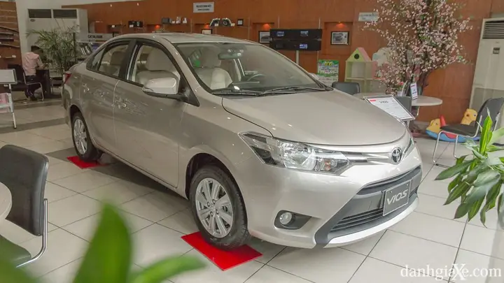 Giá Xe Toyota Vios E 2018
