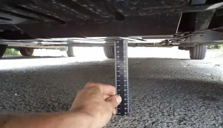 Khoảng Sáng Gầm Xe Toyota Camry