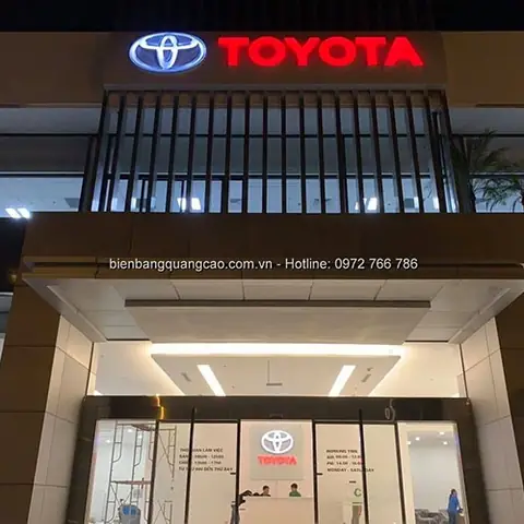 Logo Toyota Phát Sáng