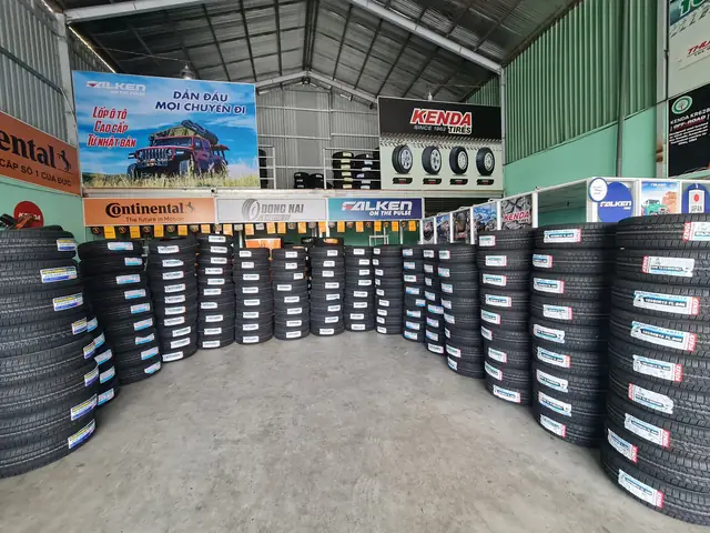 Lop Toyota Vios Chinh Hang
