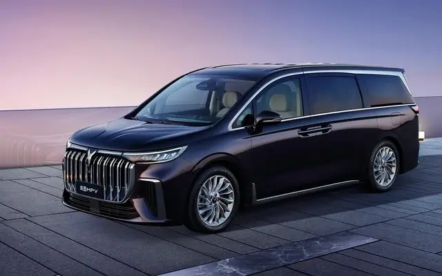 Mẫu Mpv Hạng Sang Toyota