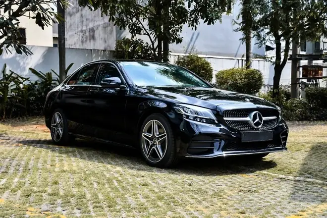Mercedes Benz Hay Toyota Camey