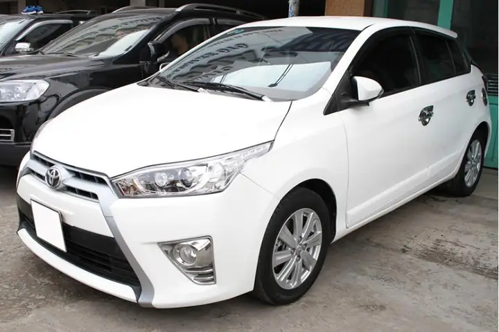 Mua Toyota Yaris Cũ