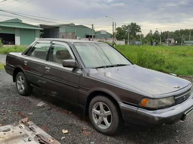 Mua Xe Toyota Camry 1989