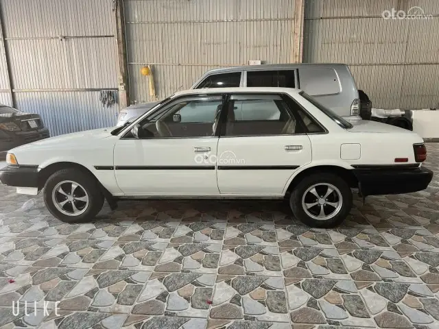 Mua Xe Toyota Camry 1989