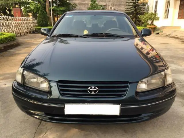 Mua Xe Toyota Camry 2000