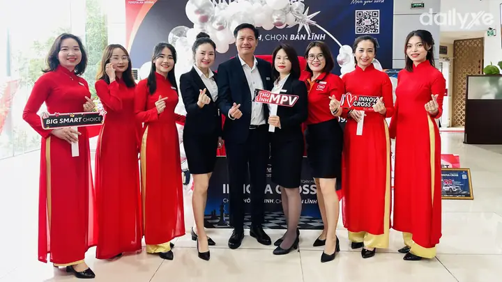 Nhân Viên Toyota An Sương