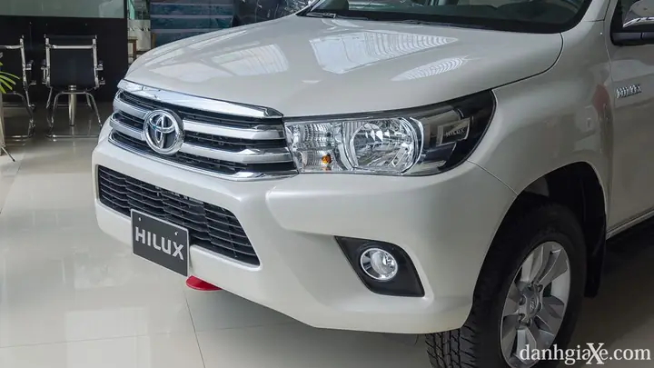 Noi That Toyota Hilux 2017