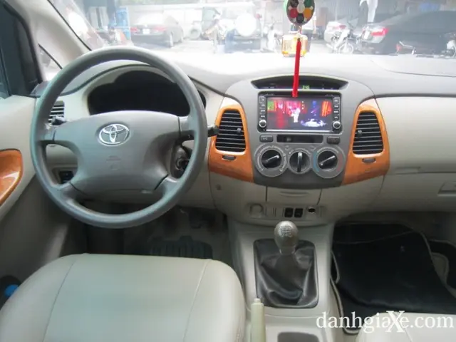 Noi That Toyota Inova 2008 Noi That Toyota Inova 2008