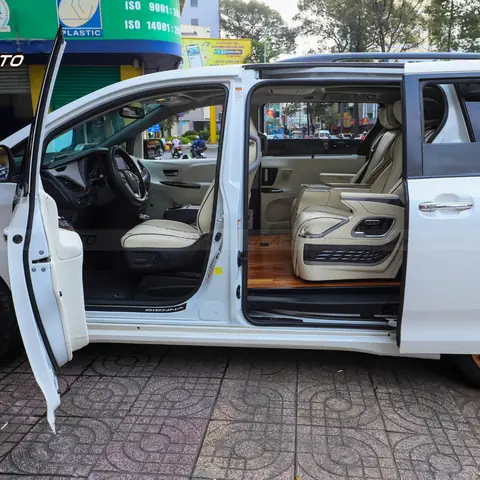 Noi Thatv Toyota Sienna 2018