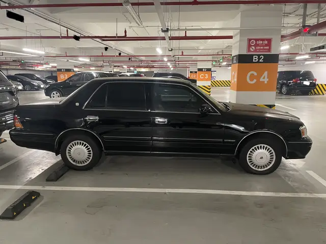 Ô Tô Toyota Crown Ô Tô Toyota Crown
