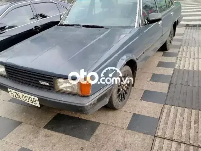 Oto Toyota Corona 1983 Model