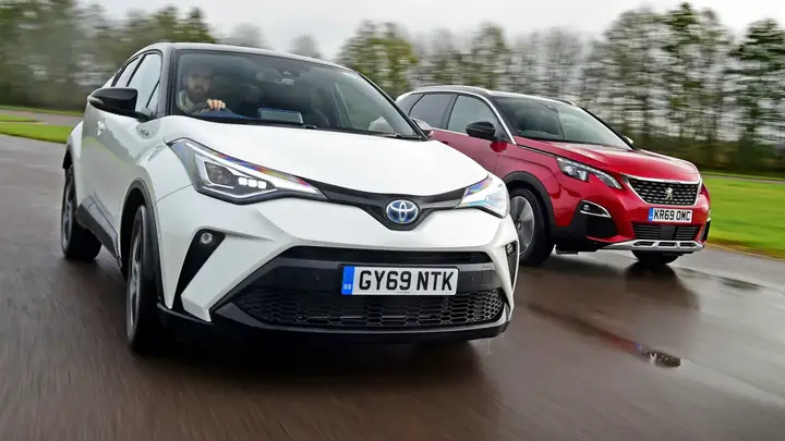 Peugeot 3008 Vs Toyota Chr