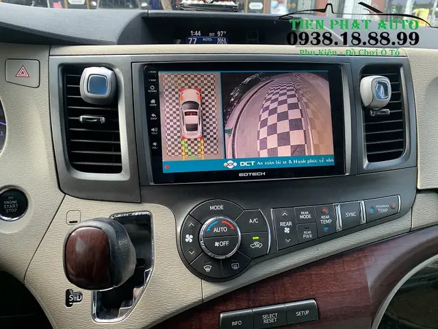 Phia Sau Cua Toyota Sienna