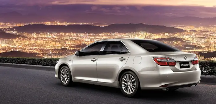 Ra Mắt Toyota Camry 2017