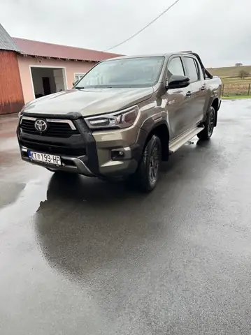 Rabljeni Terenci Toyota Hi Lux