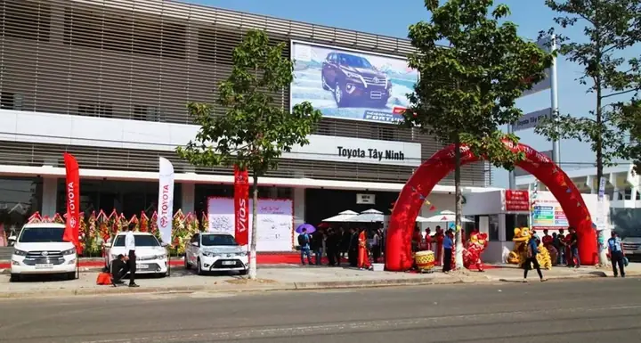 Salon Oto Toyota Tay Ninh