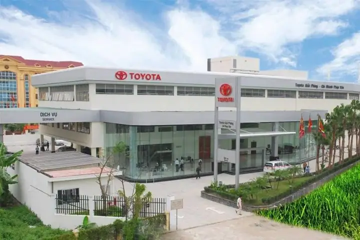 Showroom Toyota Giải Phóng