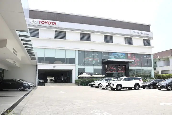 Showroom Toyota Tiền Giang