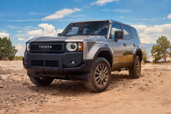 Suv Toyota Land Rover Price